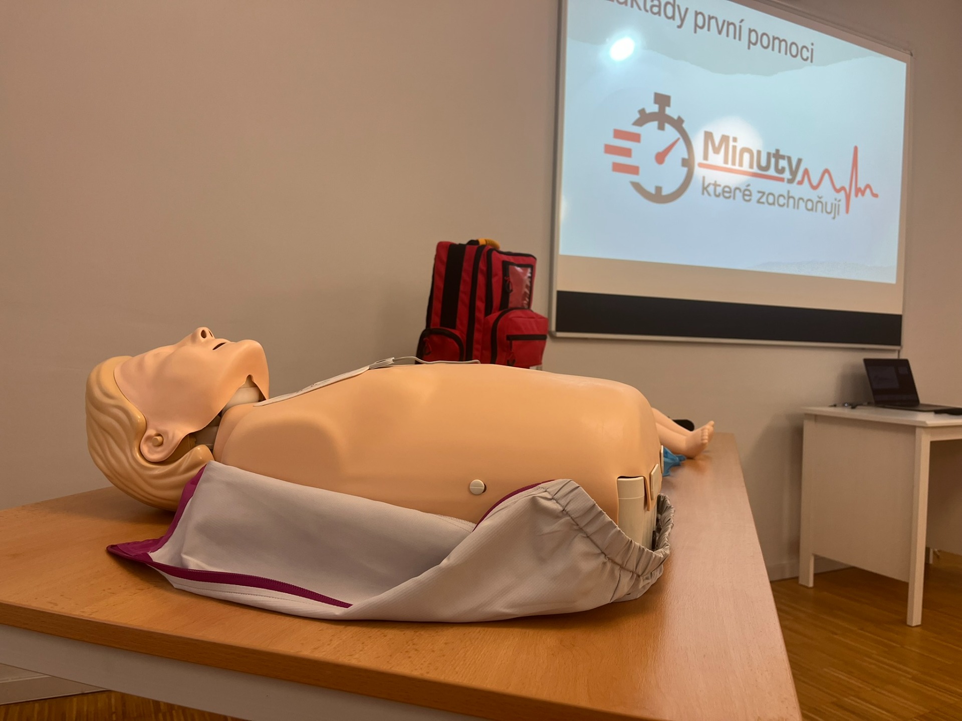 #minutykterezachranuji